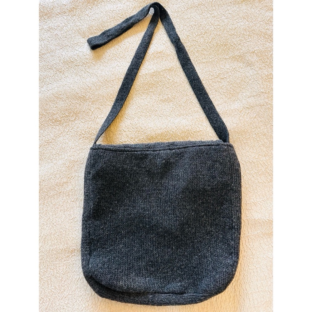 Vintage Y2K Charcoal Gray Cozy Wool Knit Purse Crossbody Bag with Front Flap - Picture 5 of 7